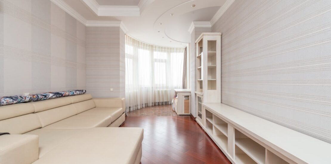 DecorComo restaurar mesa de madeira com verniz? Aprenda em 8 passos!